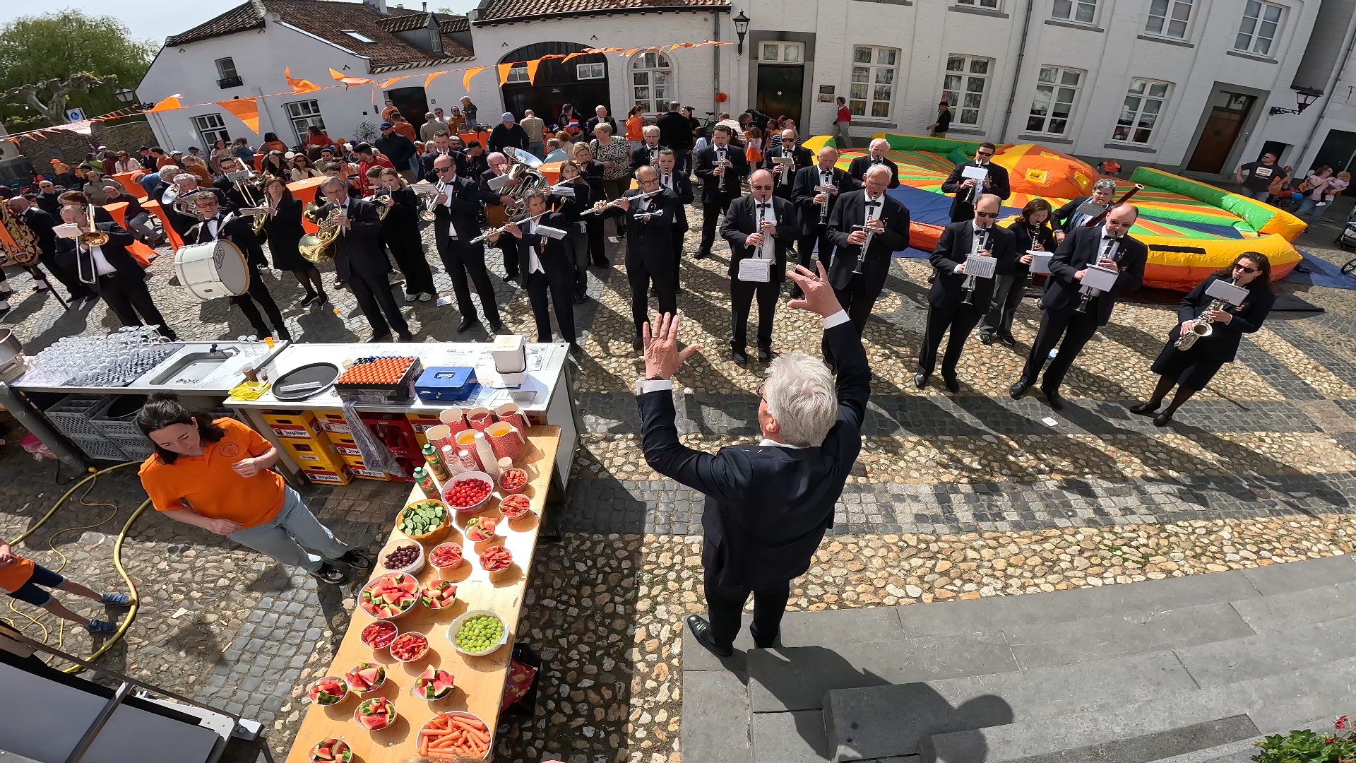 Acte de présence tijdens Koningsdag!